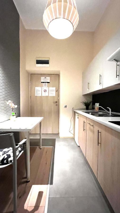 Single Studio In City Center คราคูฟ ภายนอก รูปภาพ